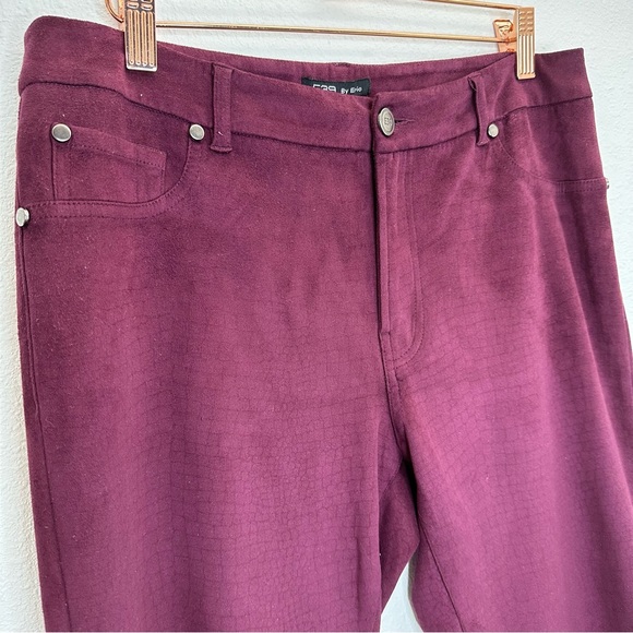 Velvety Burgundy Pant Size 8 - Picture 8 of 12